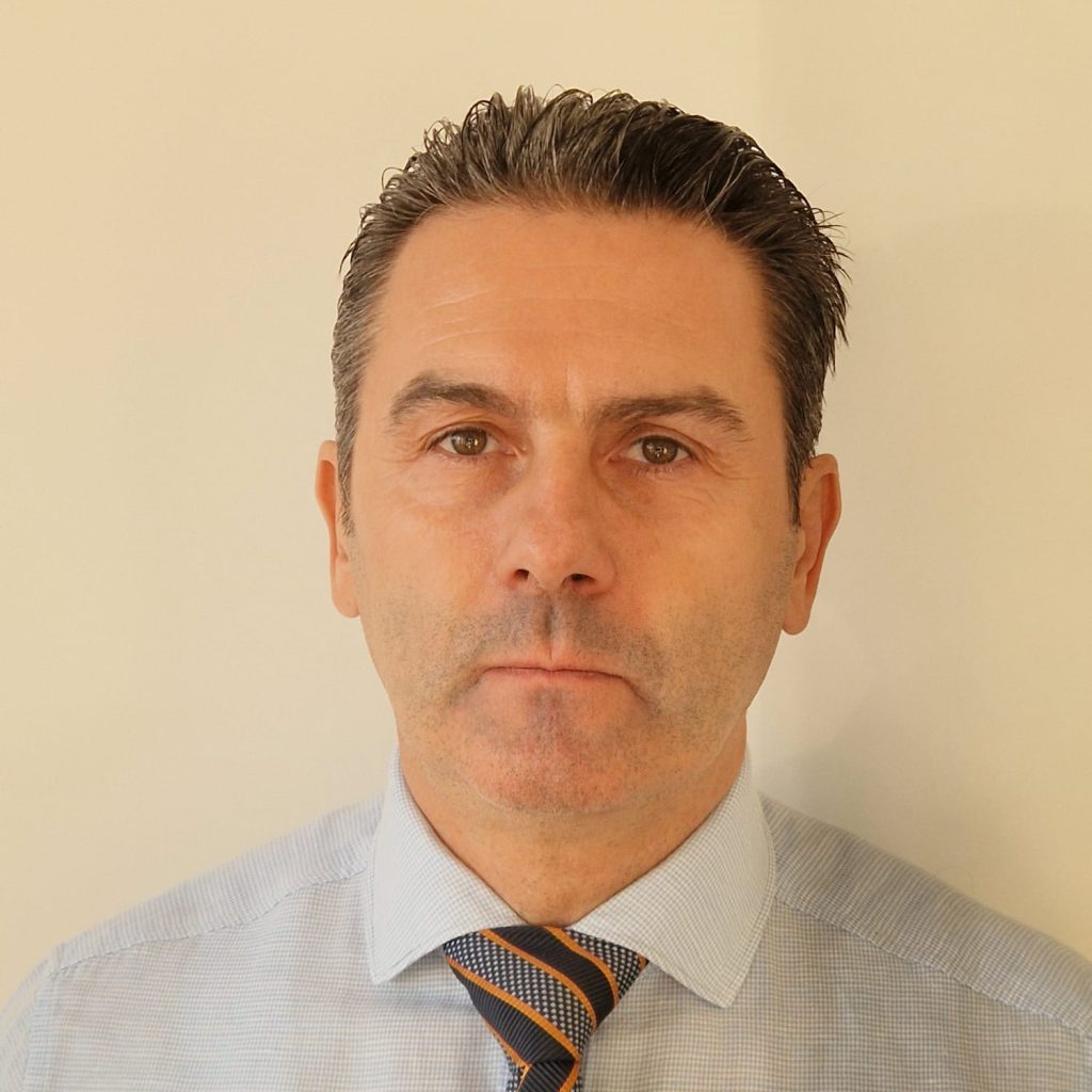 Vali Secrieriu